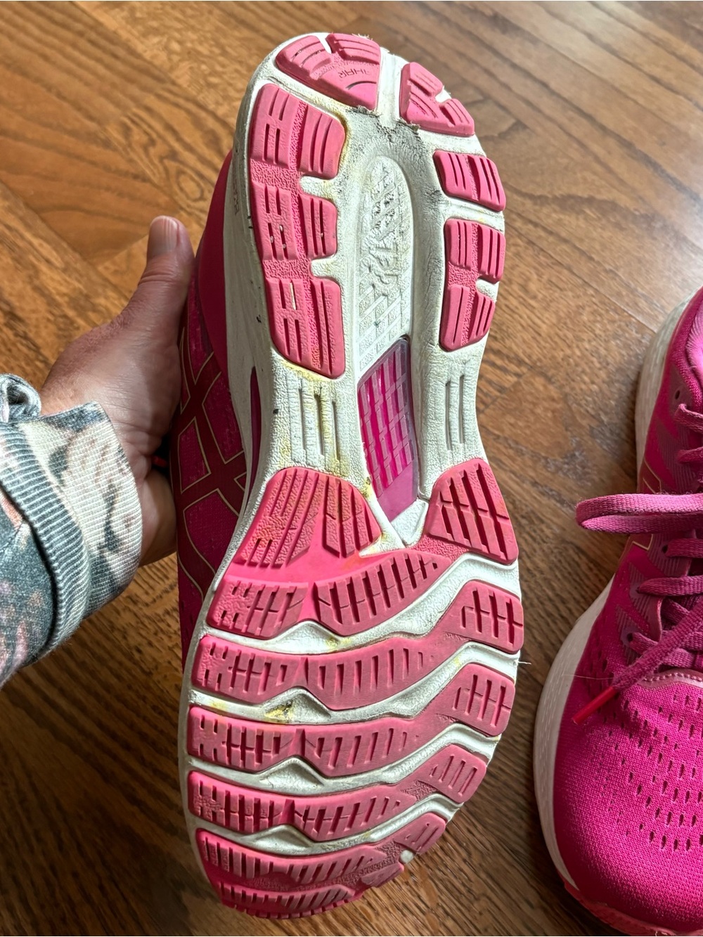 ASICS Women's GEL-Kayano 23 Hot Pink Running Sneakers - Picture 5 of 10